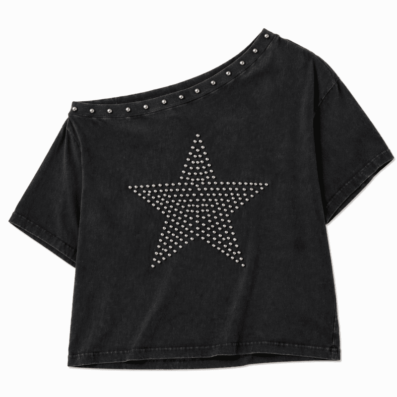 Camiseta streetwear de manga corta con estrella de tachuelas metálicas